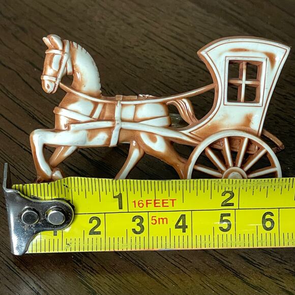 Vintage Celluloid Horse Drawn Carriage Ring? Oversized Plastic 1930s 1940s READ - Picture 4 of 8